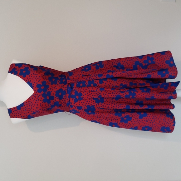 Modcloth Dresses & Skirts - ModCloth Small "Timeless Magnetism". Red and blue flower dress